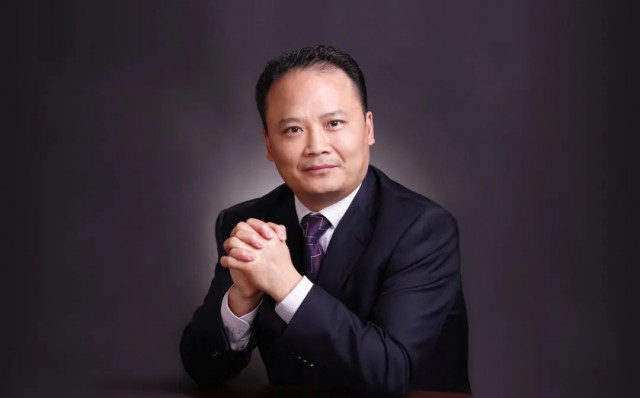 新浪財經(jīng)丨2022胡潤百富榜發(fā)布：1305位企業(yè)家上榜，總財富達24.5萬億