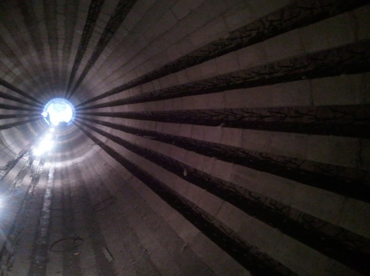 回轉(zhuǎn)窯內(nèi)襯條結(jié)構(gòu)